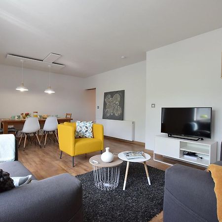 Modern Holiday Home In Bastogne With Fenced Garden 外观 照片