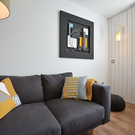 Modern Holiday Home In Bastogne With Fenced Garden 外观 照片