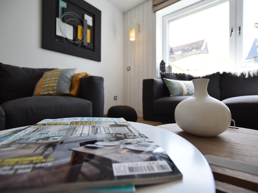 Modern Holiday Home In Bastogne With Fenced Garden 外观 照片