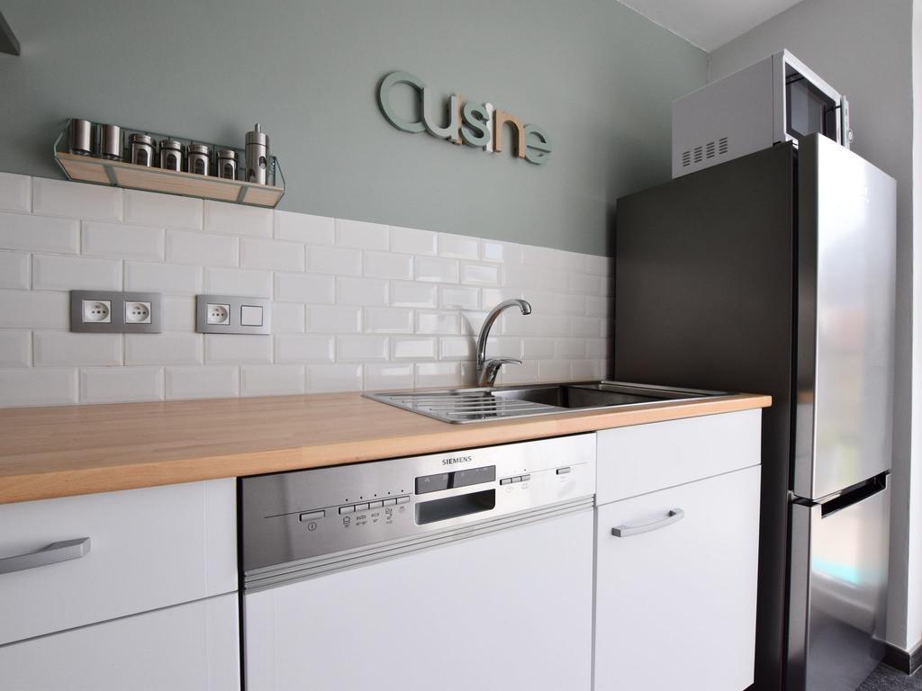 Modern Holiday Home In Bastogne With Fenced Garden 外观 照片