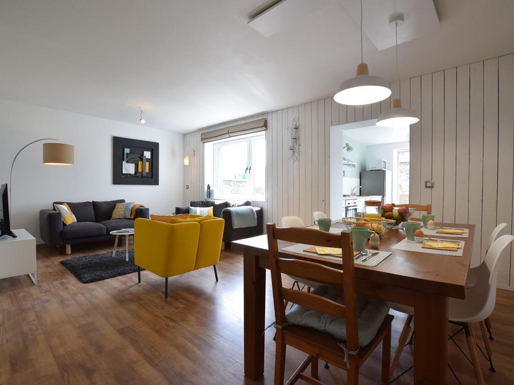 Modern Holiday Home In Bastogne With Fenced Garden 外观 照片